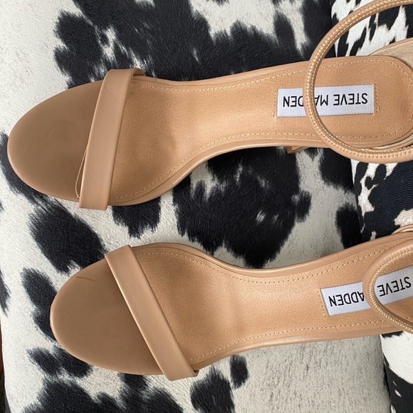 SOLD! Steve Madden Nude Heels - Picture 3 of 6